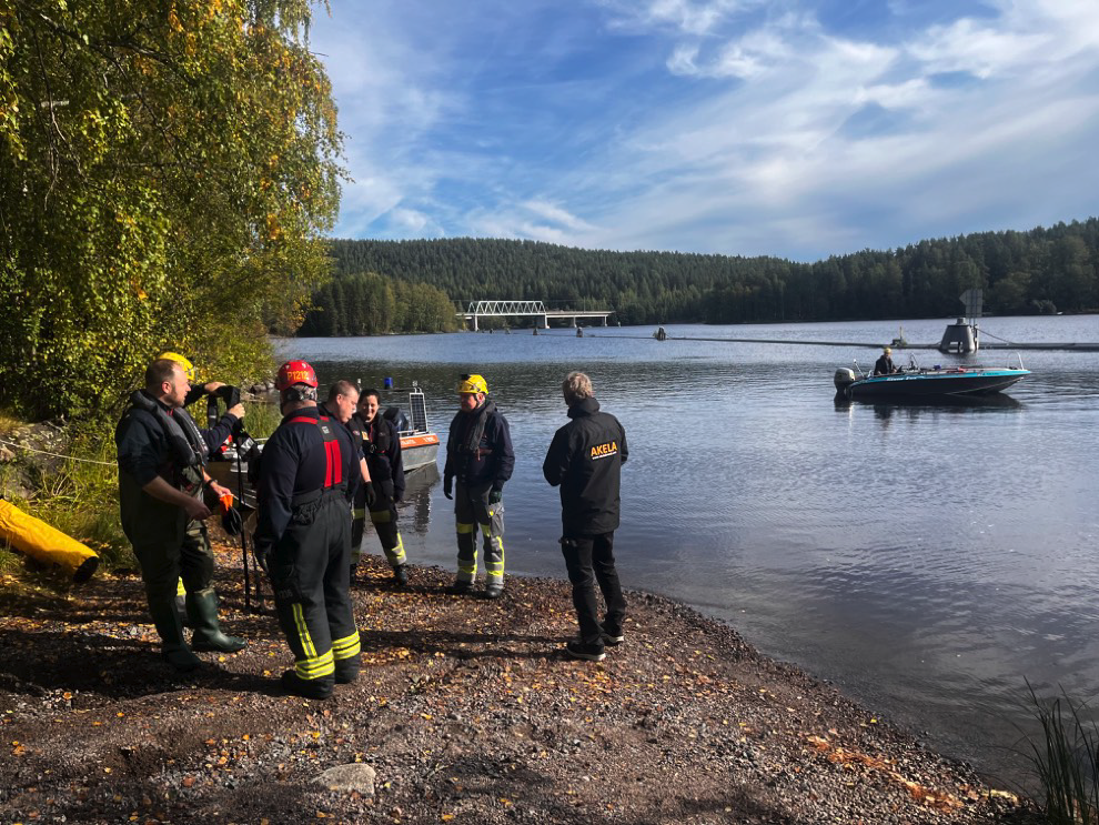 Hybrid Oil Spill Response Training